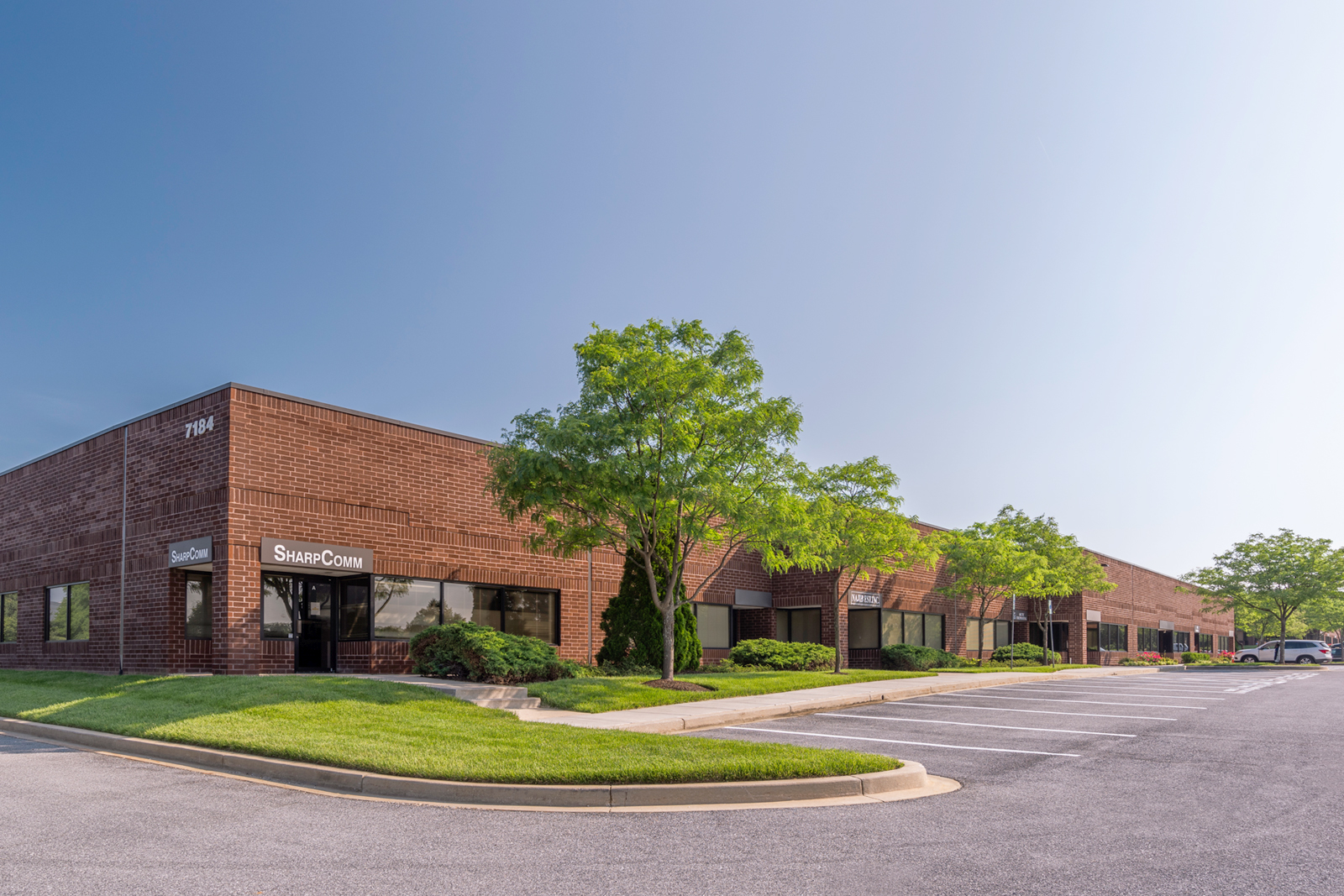 Troy Hill Corporate Center | Flex/R&D & Office | 7184 Troy Hill Drive