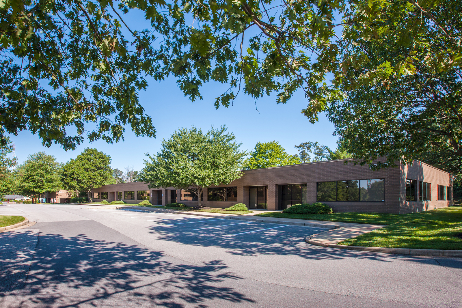 Beltway West Corporate Center | 5700 Executive Drive | Single Story Office