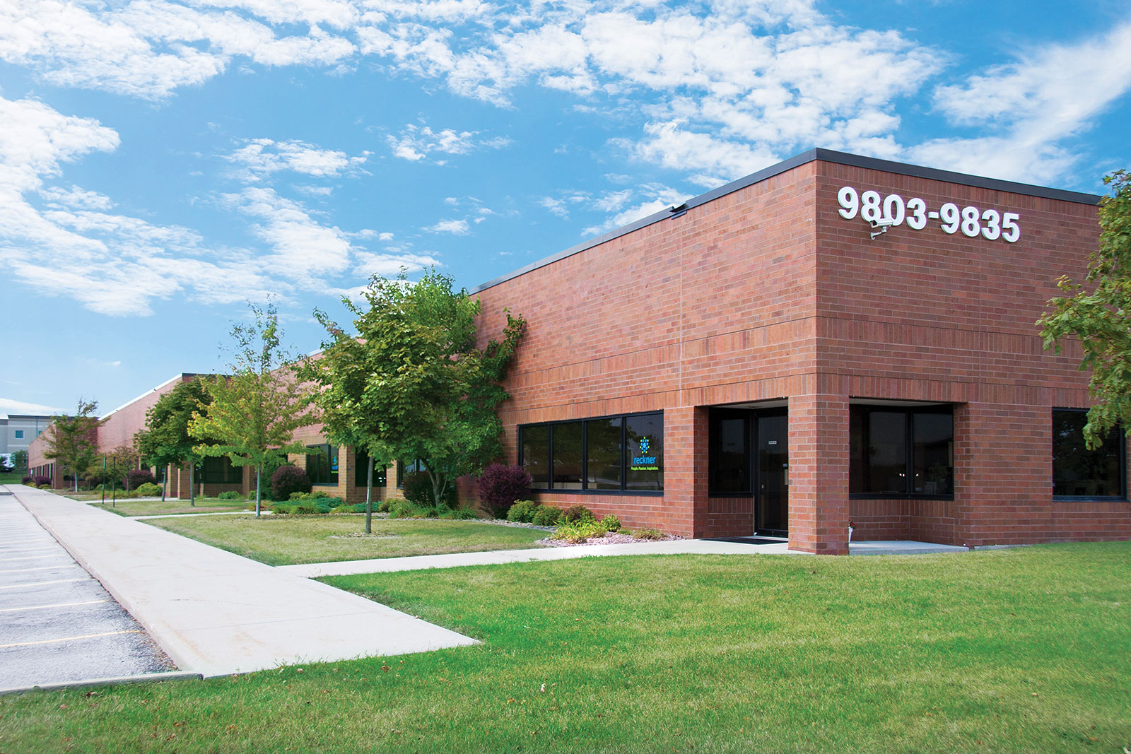 Oak Creek Technology Center | Flex/R&D & Office | 9815-9817 South 13th Street