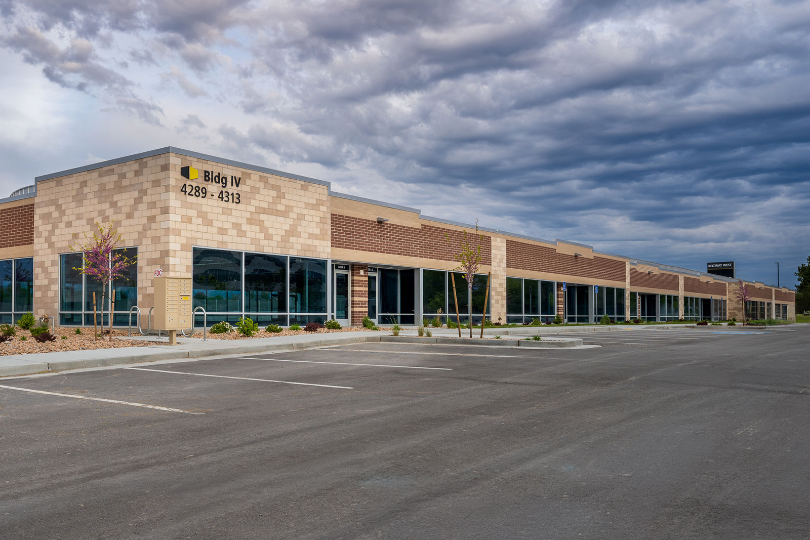 Beltway West | Single-Story Office