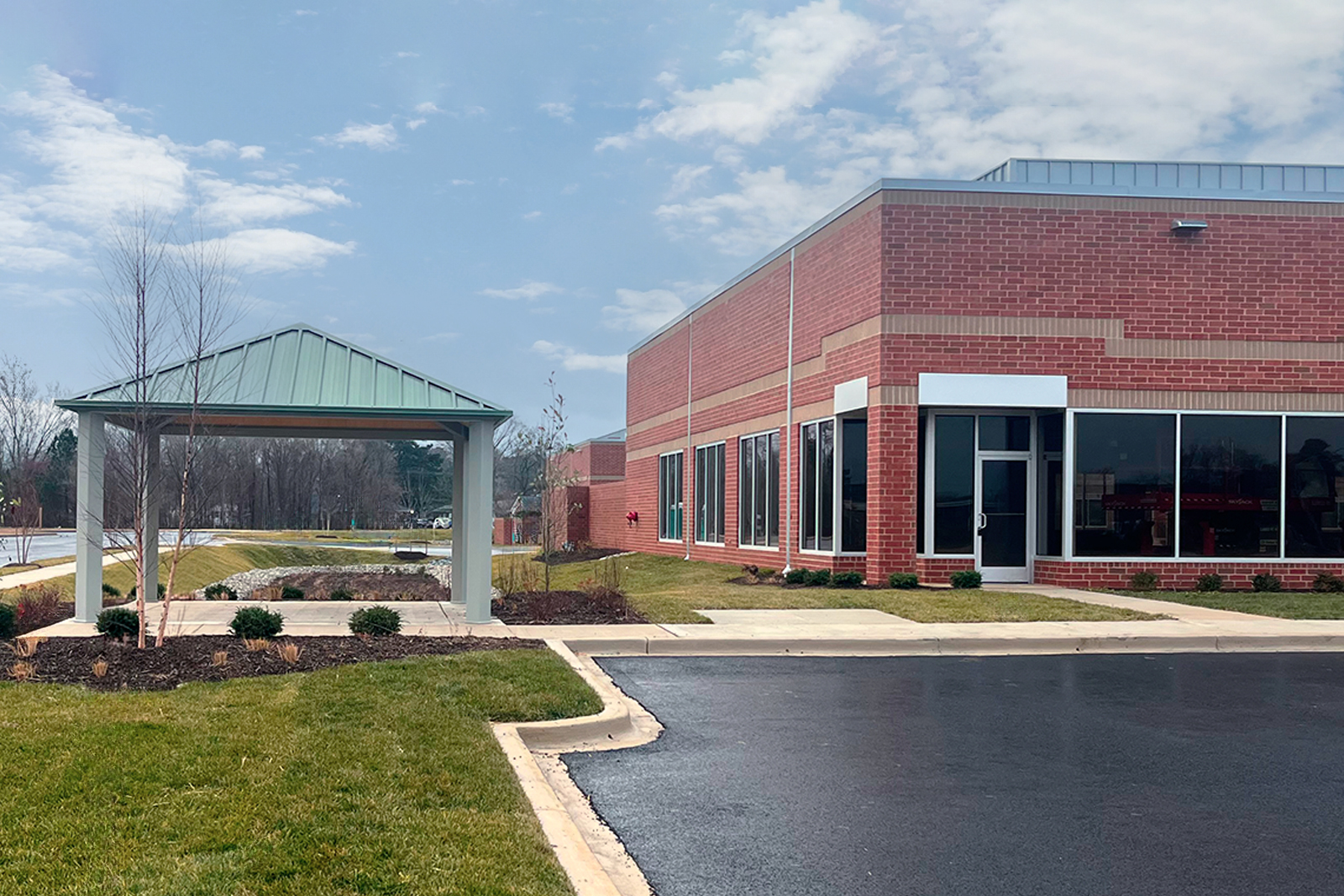 Flex/R&D amenity pavilion