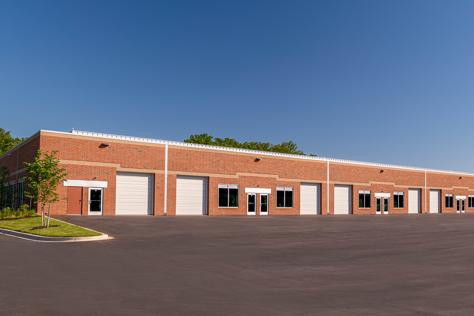 Westwood Commerce Park | Flex/R&D rear drive-in loading
